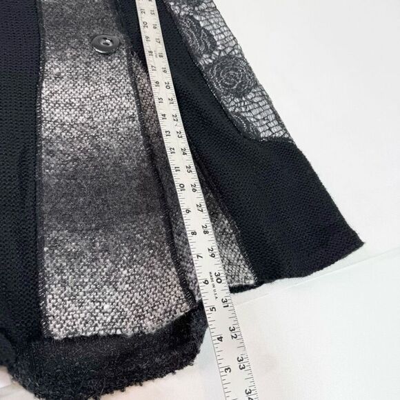 Metric Sweater Womens Small Black Floral Knitted Sleeveless Lagenlook Vest Wool - Picture 5 of 10